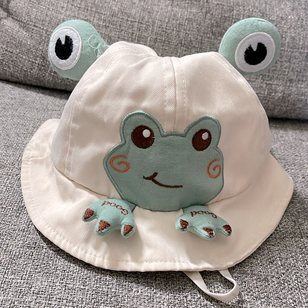 Frog hat for toddlers - Picture 2 of 5